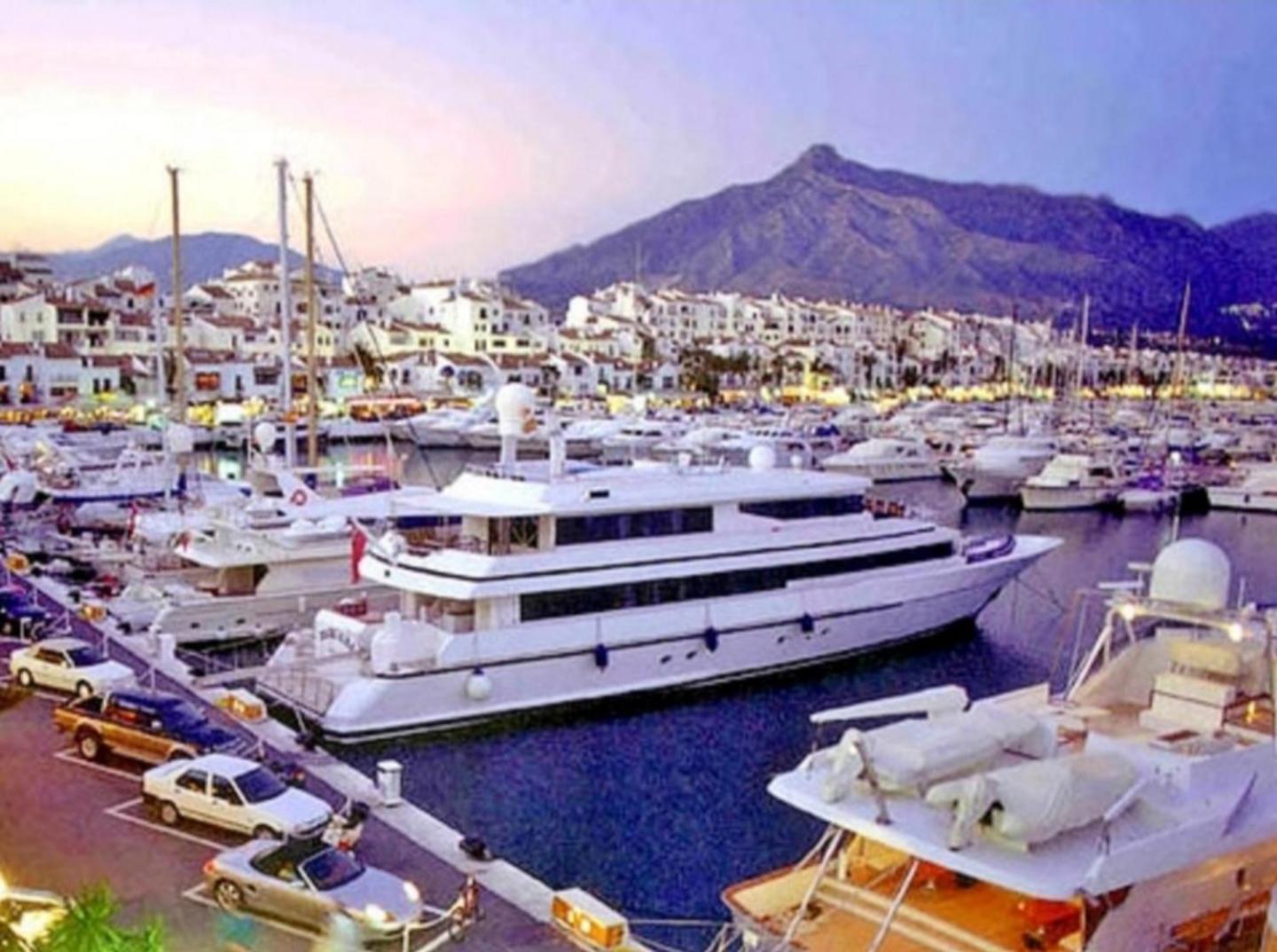 Ferienwohnung Puerto Banus 2Linea Playa,Piscina Y Parking Marbella Exterior foto